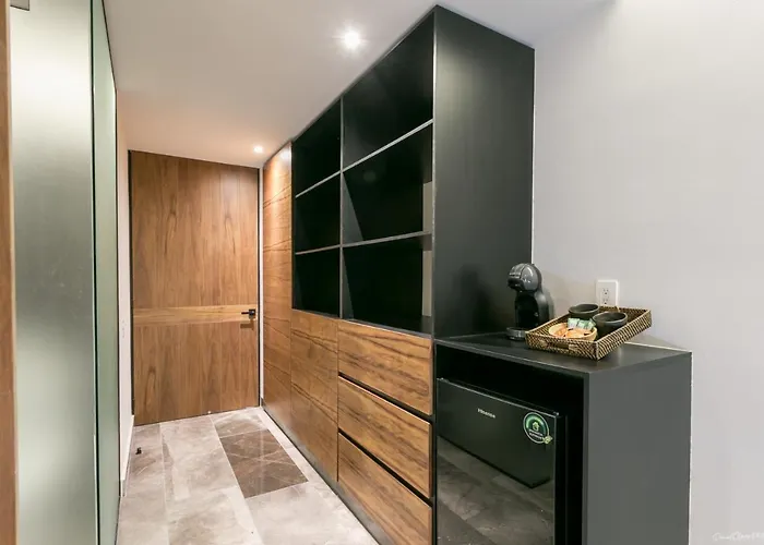 Iik By Groovy Stays- A Hip Condo-hotel With Wifi, Rooftop, Pool, Sleeps 6
