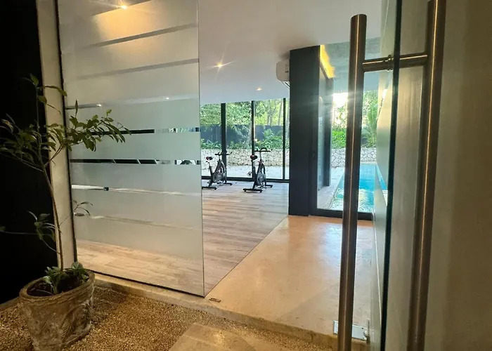 Iik By Groovy Stays- A Hip Condo-hotel With Wifi, Rooftop, Pool, Sleeps 6 4* Tulum