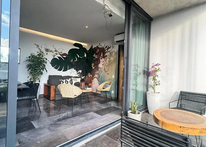 Iik By Groovy Stays- A Hip Condo-hotel With Wifi, Rooftop, Pool, Sleeps 6 4*