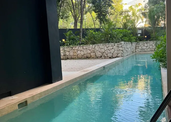 Aparthotel Iik By Groovy Stays- A Hip Condo-hotel With Wifi, Rooftop, Pool, Sleeps 6